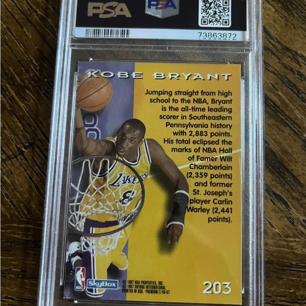 1996 SKYBOX PREMIUM KOBE BRYANT ROOKIE CARD